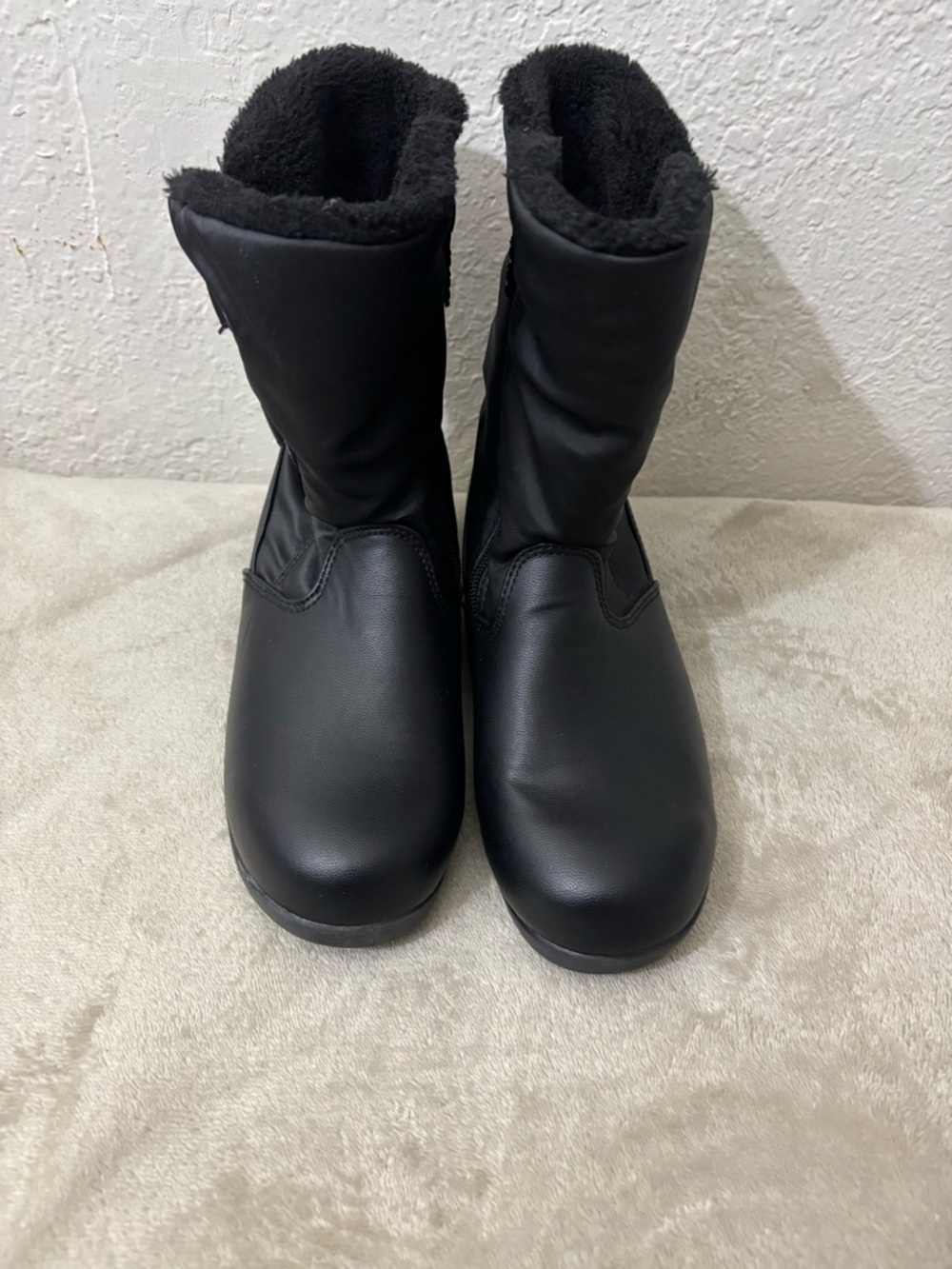 totes Women's Black Fleece-Lined Winter Pull-On Boots